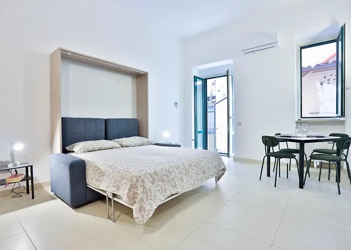 Guesthost - Aldino Al Porto - Amalfi & Paestum Salernes